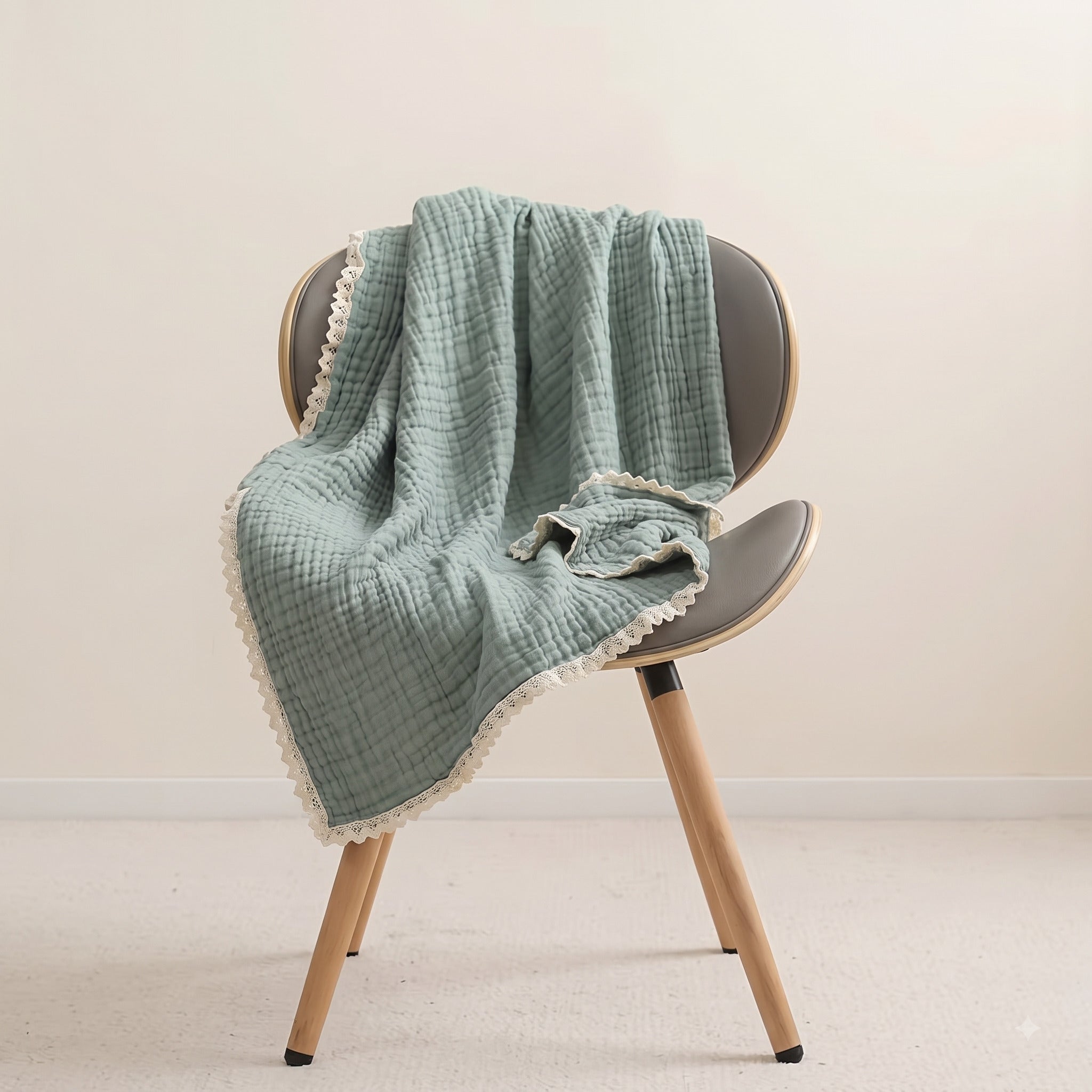 Muselina verde salvia con encaje en silla Hello Mellow